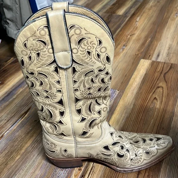 Shyanne Cowboy Boots - Picture 5 of 12